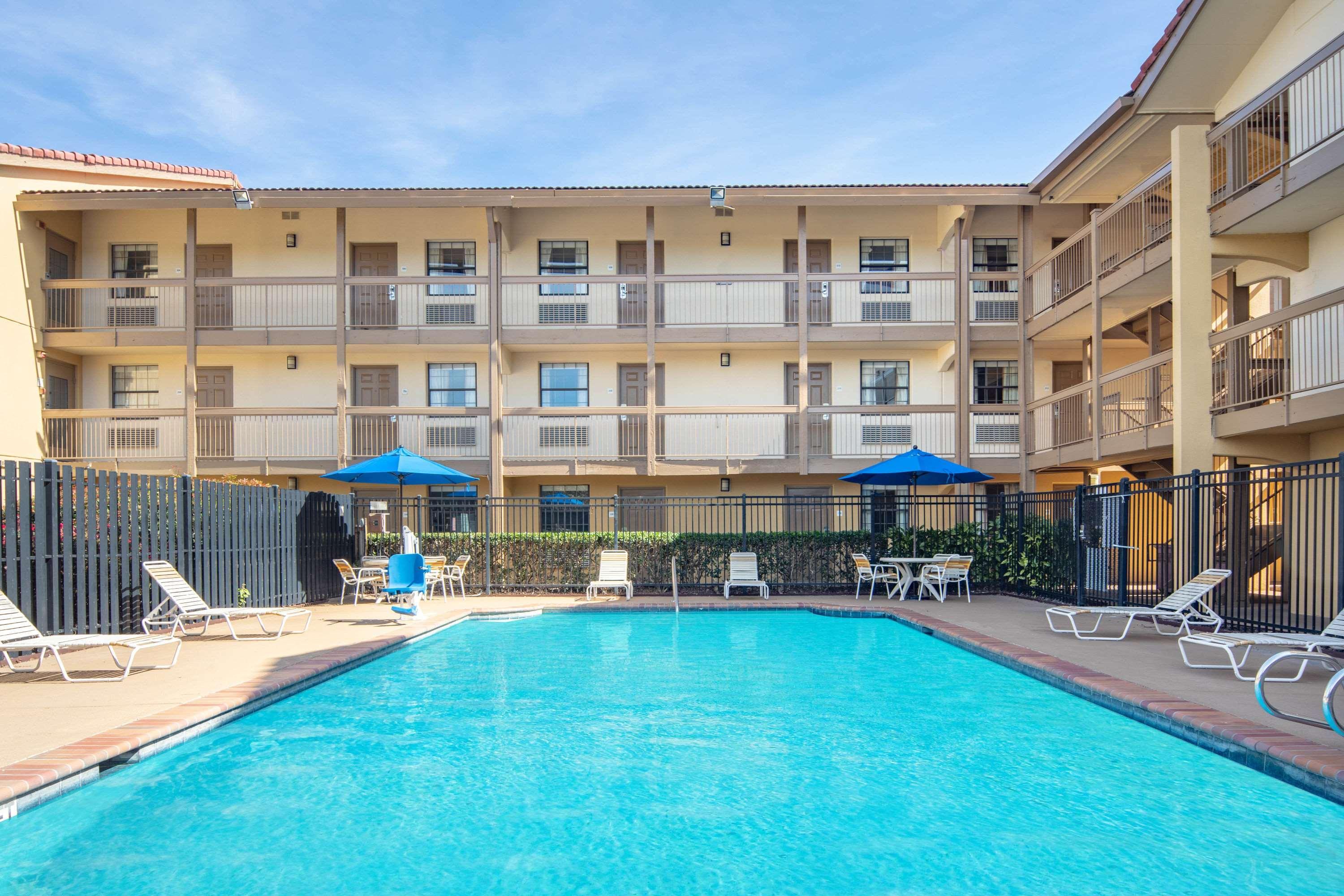 Budget Inn & Suite Atlanta Marietta Stadium Exterior foto